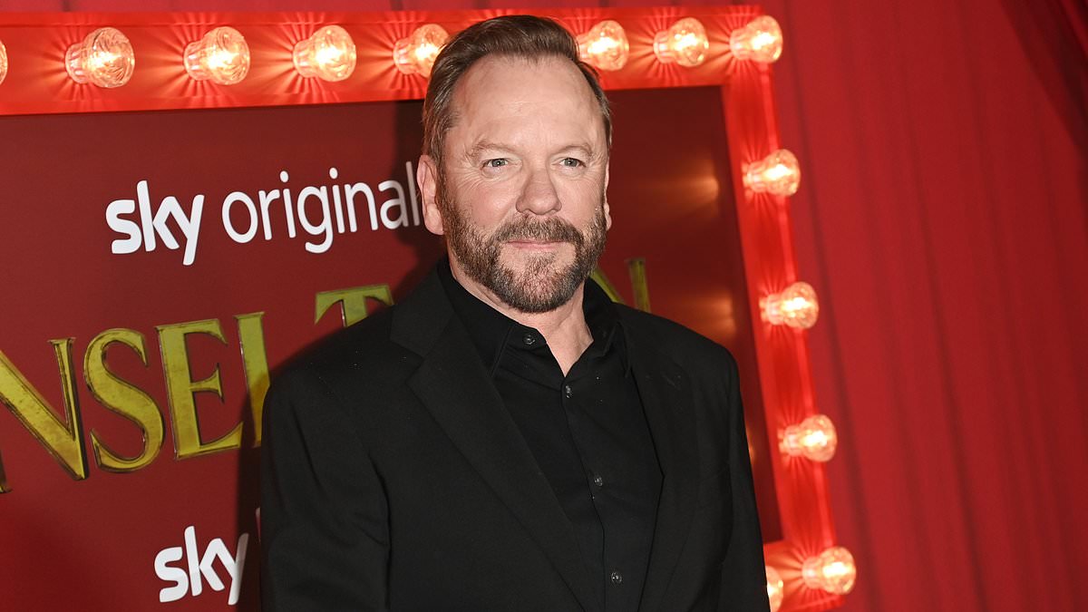 Kiefer Sutherland recalls Rob Reiner's bold move directing Jack Nicholson's iconic moment in A Few Good Men