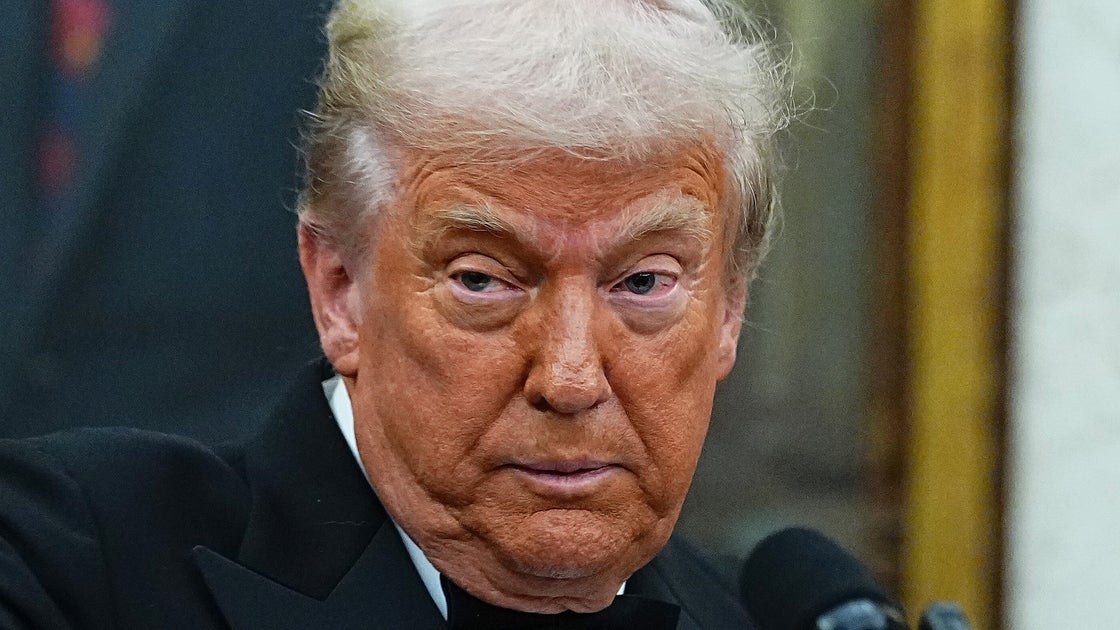 Jimmy Kimmel Calls Trump's Presidential Plaques 'Sad' in Latest White House Display