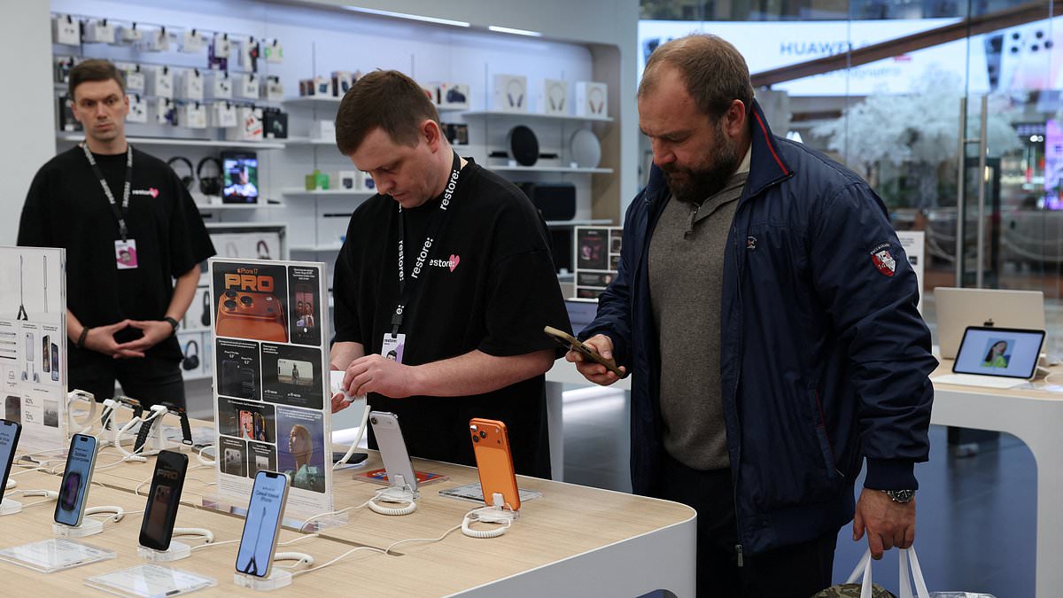 iPhone 17 goes on sale in Moscow amid Apple ban; Moscow queues shorter than in the UK