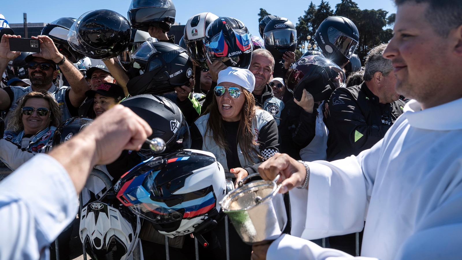 Blessing of the Helmets draws 180,000 to Fatima shrine for spiritual protection