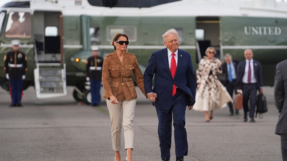 Trump and Melania on Marine One