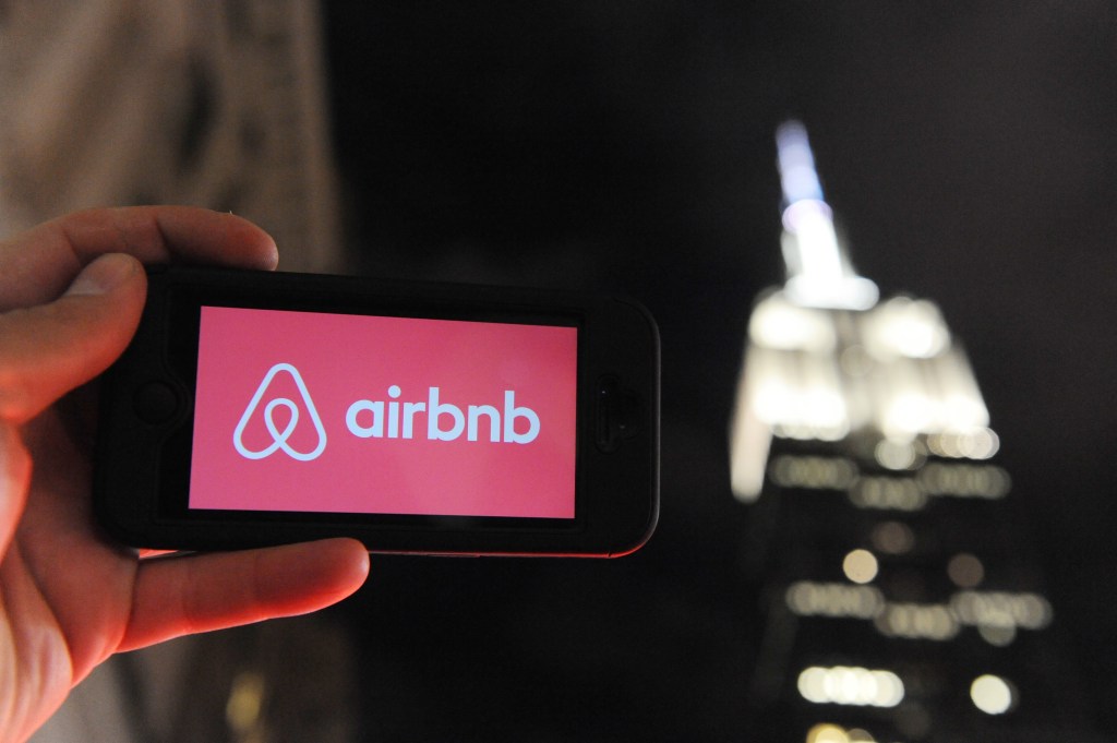 General view of an Airbnb sign