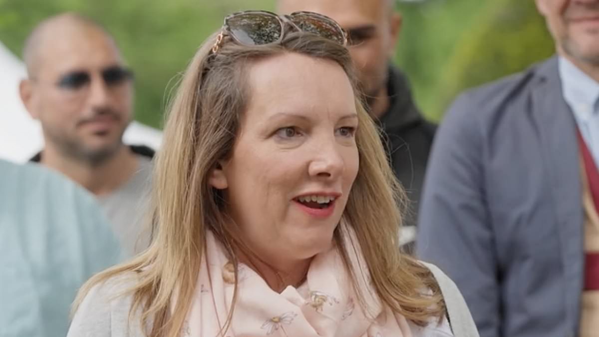 Antiques Roadshow guest stunned to learn value of free painting