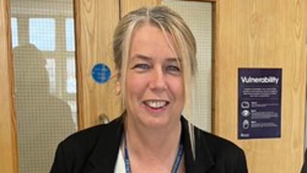 Detective warns convicted cyberstalker Alex Belfield has resumed online activity after release