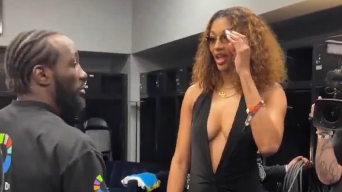 Angel Reese entering Terence Crawford's dressing room