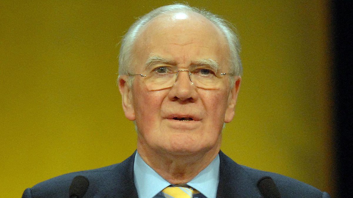 Ex-Liberal Democrat leader Ming Campbell dies aged 84; tributes pour in