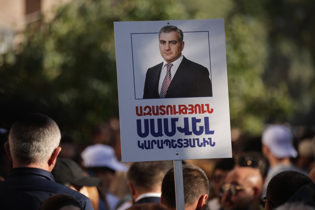 Karapetyan supporters outside court