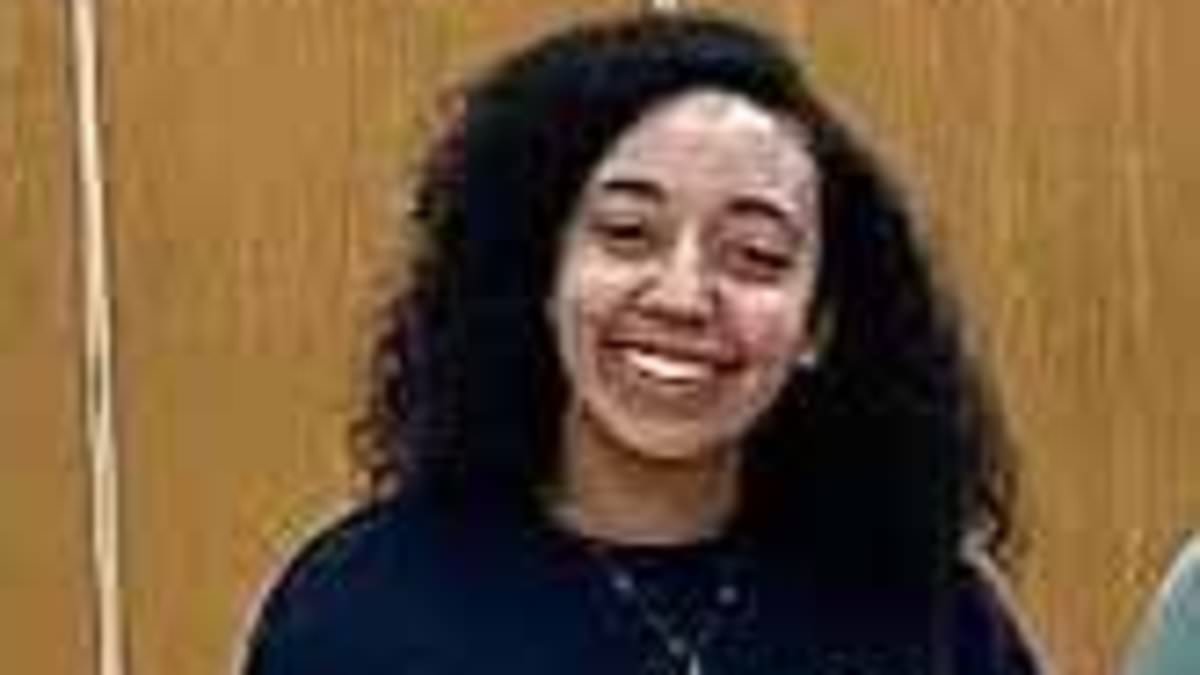 New York City teacher’s aide suspended amid investigation into inappropriate relationship with student