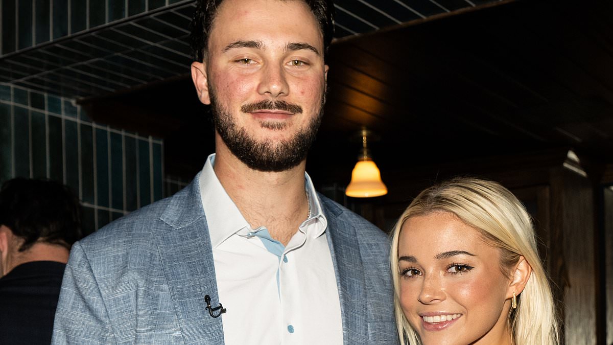 Skenes urges Pirates to 'look in the mirror' after playoff elimination