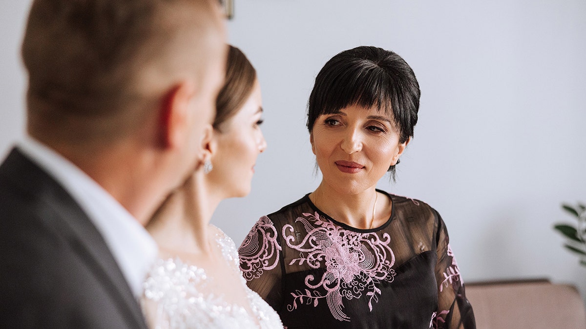 Bride, groom, mother-in-law Reddit drama