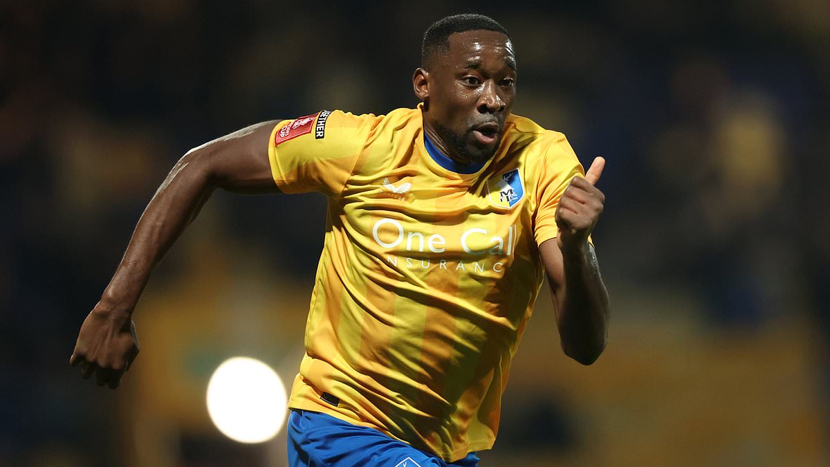 Mansfield striker Lucas Akins named in squad while serving jail term for fatal crash