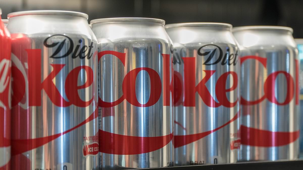Aspartame in diet drinks linked to potential heart and brain changes in mice, study finds