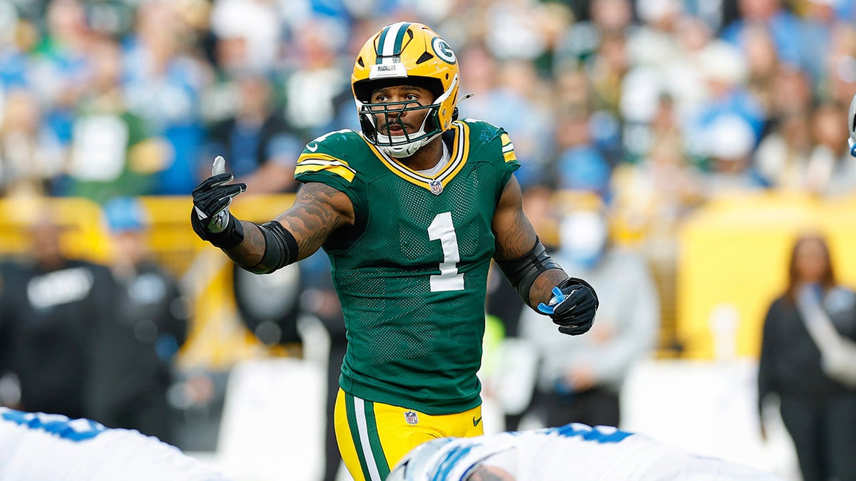 Micah Parsons records first sack as a Packer; ex-Cowboys teammate Trevon Diggs reacts in disbelief